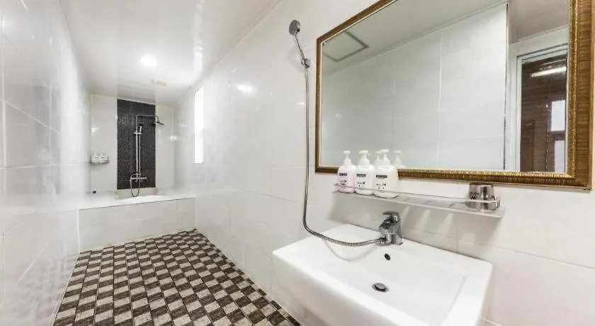 Hotel W Shinjeju 3*, Jeju South Korea