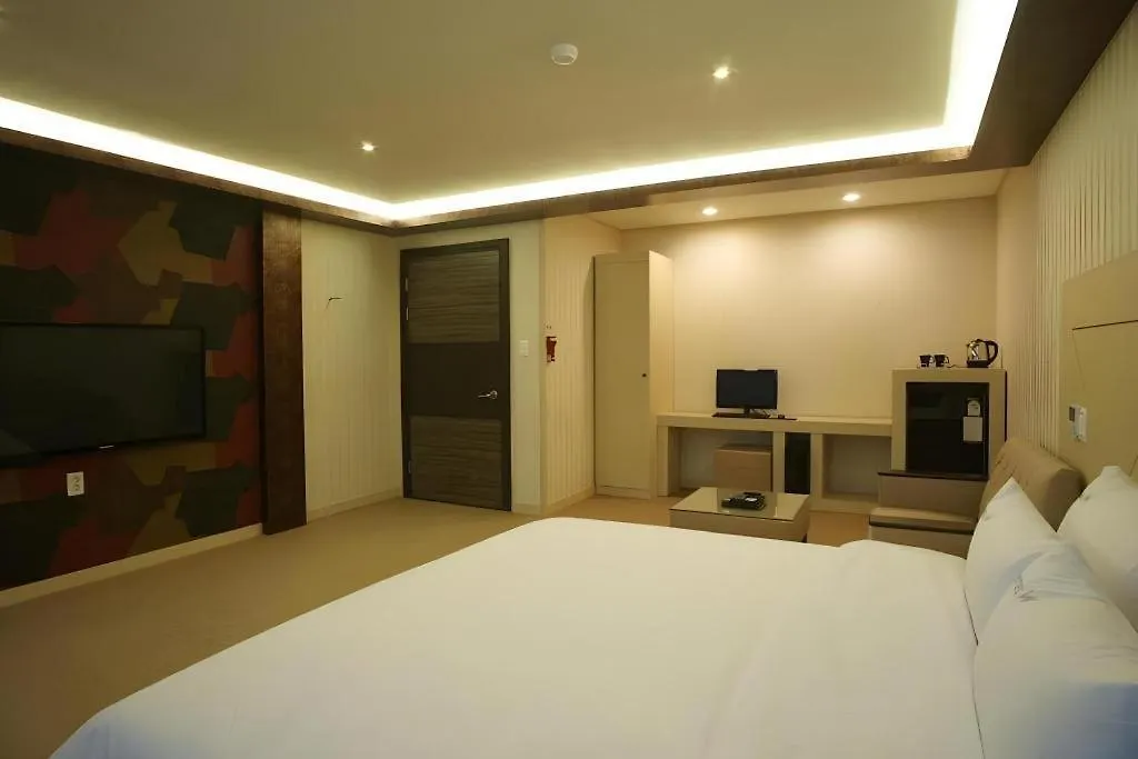 Hotel W Shinjeju Motel