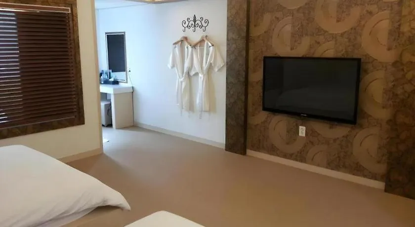 Motell Hotel W Shinjeju